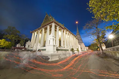Wat Chaloem Phrakiat Worawihan, Bangkok