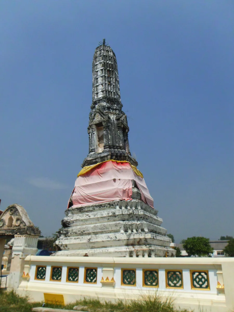 Wat Sakhla, Near Bangkok